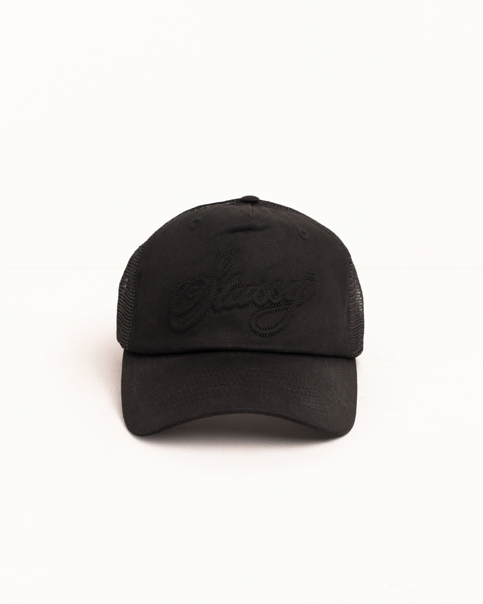 WAXED TRUCKER CURSIVE STITCH SNAPBACK