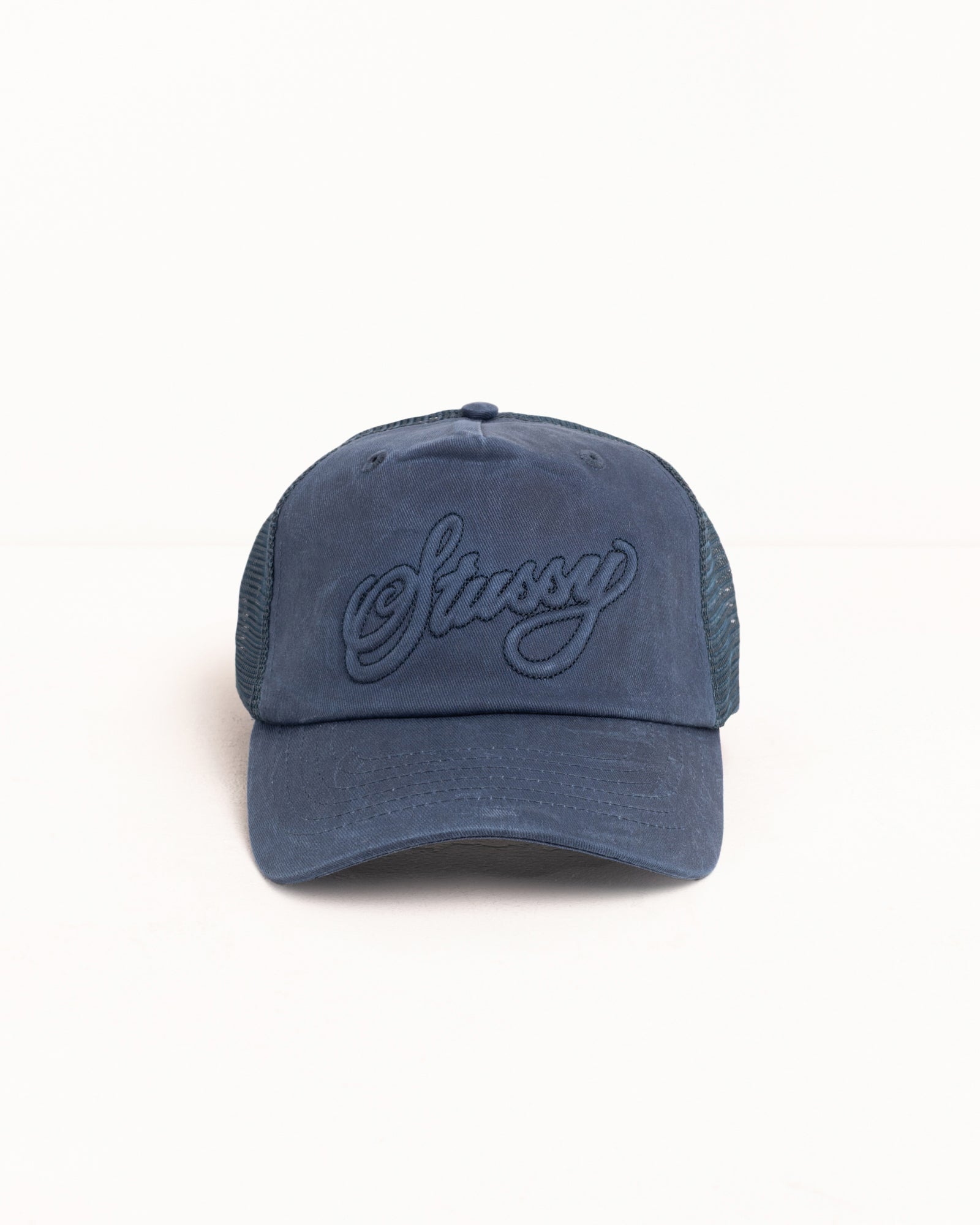 WAXED TRUCKER CURSIVE STITCH SNAPBACK